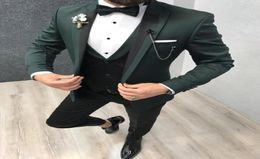 Green Groom Tuxedos Groomsmen Wedding Party Dinner men latest coat pant designs pant designs Man Suits JacketPantsTie7391003