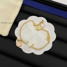 Elegant Heart Letter Chain Bracelet Luxury Original Designer Women Charm Pendants 18K Gold Silver Plated Wristband Cuff Link Chain Bangle Fashion Jewellery