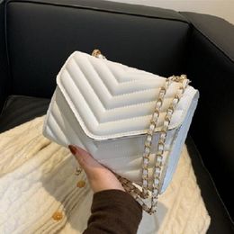 New minimalist design fashionable chain single shoulder crossbody bag casual small square bag 156