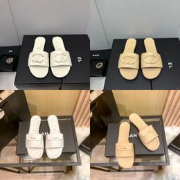 Роскошные дизайнерские тапочки женские тапочки Sliders Sandal Fashion Loafer Loafer Beach Casual Shoes Flat канал роскошные тапочки высочайший качественный черный белый мул Sandale