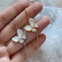 Designer V GoldenVan High Edition White Fritillaria Butterfly Bracelet for Women Thickened 18k Rose Gold Plated Lock Bone Chain Fashionable and Versatile