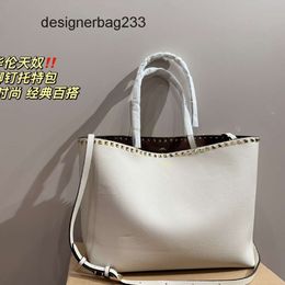 Strap High Women Vallen Soft Shoulder Tote Bag Totes Quality Bags Leather Stud Designer Large Handbags Capacity Casual Fashion J1EY