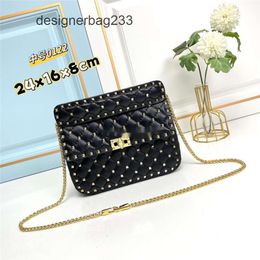 Square Shoulder Crossbody Vallen Lock Designer Chain Style Sheepskin Small Bag Casual Bags Buckle One Rivet Womens High-quality Star Stud GETG