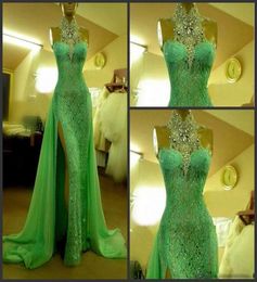 2019 High Collar Emerald Green Evening Dresses with Crystal Diamond Arabic Prom Gowns Long Lace Sexy Side Slit Dubai Evening Dress1224442