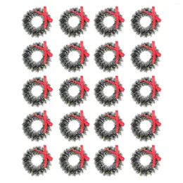 Decorative Flowers 20 Pcs Christmas Wreath Outdoor Decorations Mini Artificial Garland Berry House Home Plastic Toy