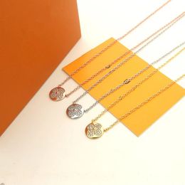 With BOX Designers Necklaces Diamond Letter Pendant Necklace Luxury Brand Designer Jewelry Titanium Steel pendants Chain Women Unisex Gift