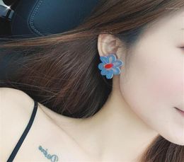 2020 Clear Transparent Flower Stud Earrings for Women Resin Asymmetric Summer Fashion Jewelry Wedding Party Gift17817459