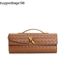 Bottegvenetas Andiamo Clutch Bag 2024 Genuine Leather Diamond Grid Woven Handheld Stick Niche Single Shoulder Trendy Gold Hardware Diagonal Span