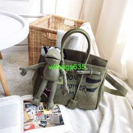 Bk Totes Trusted Luxury Cloth Handbag Frog Doll Bag Hand-painted Military Cloth Bag Fan Same Style Concave Shape Handbag Shoulde have logo HB6YZF