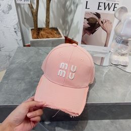 Fashion Pink Summer Side Metal Letter Embroidery Flat Cap Luxury Designer Street Baseball Outdoor Retro Cap Hats