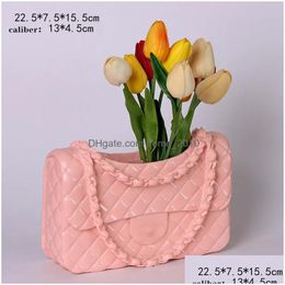 Vases Designer Bag Shape Vase Home Tabletop Decoration Personalized Solid Color Chain Dry Flower Basket White Black Drop Delivery Gar Dhbpm