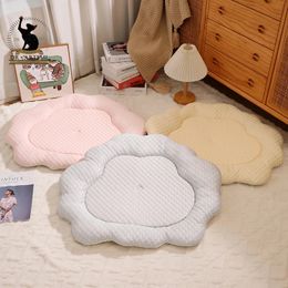 3D Cloudshaped Dog Cooling Mat Spring Summer Cool Cat Kennel Small Pet Breathable Sheet Mats Pad 240416