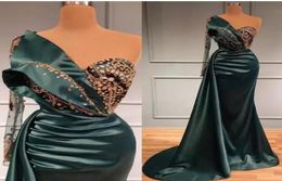 2022 Hunter Green Evening Dresses Mermaid Dubai Plus Size One Shoulder Long Sleeves Crystals Beaded Satin Custom Made Prom Party G4263131