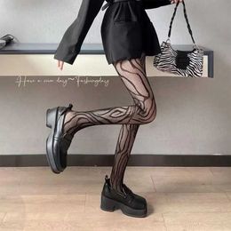 Sexy Socks New Womens Sexy Patterned Fishnet Pantyhose Slim Legs Long Mesh Socks Fish Net Nylon Tights Ladies Transparent Body Stockings 240416