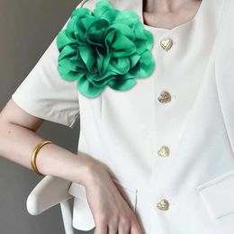 Brooches Exquisite Lapel Pin Elegant Satin Floral Brooch For Women Men Style Dinner Party Big Flower Accessory