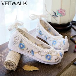 Casual Shoes Veowalk Inner Platforms Women Cotton Fabric Pearls Embroidered Hanfu Costume Vintage Ladies Ankle Strap Sneakers