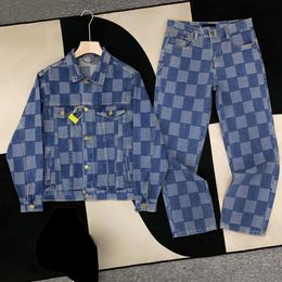 Slim fit Tracksuits L Fashion Printed V V Mens Sets Autumn Winter Two Pieces Sets Casual Long Sleeve Denim Jacket Matching Checkerboard Jeans V Conjuntos de hombre