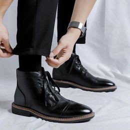 Boots Vintage British Men Ankle Handmade Casual Business Leather Shoes Outdoor Tooling Motorcycle Brogue Autumn Winter