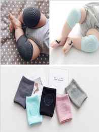 Baby Knee Pads Socks Non Slip Infants Smile Pads Newborn Crawling Elbow Protector Leg Warmer Kids Safety Kneepad Boys Girls LSK3337822441