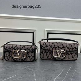 Handbags Evening Chain Purse Crossbody Bag Lady One Stud Hand Bags 2024 Fashion Vallen Shoulder New Water Carrying Stick Designer Loco Full KLPA