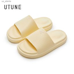 Slippers UTUNE Massage Womens Light Mute Home EVA Beach Soft Outdoor Slides Slip-ons Bathroom Anti-slip Mens Summer Shoes H240416 0GD8