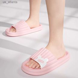 Slippers Women Cartoon Bear Summer Non Slip Bathroom Floor Flat Ladies Shoes Thick Bottom Slides Suitable Indoor and Outdoor H240416