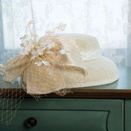 Berets French Women Large Deep Wedding Hat Lace Applique Fedoras Headwear Elegant Beige Bow Flower Fascinator Formal Party