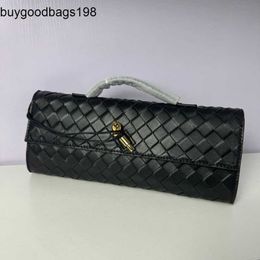 Andiamo Clutch Bag Bottegvenetas Handbags Womens 2024 New Sheepskin Woven Handbag Rectangular Pin Fashionable Small Square rj 2BW3