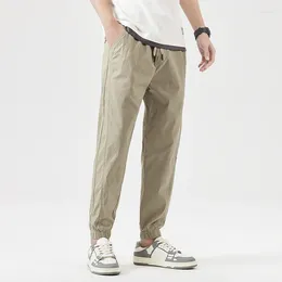 Pantaloni da uomo in cotone estate e caviglia sottile comoda harem corean versione coreana di verde chiaro verde chiaro