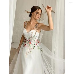Party Dresses Elegant Embroidery Appliques Prom Dress White Fashion V-Neck Backless A-Line Gowns Chic Floor Length Formal Evening