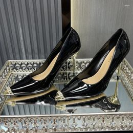 Dress Shoes Crystals Chain Women Single Black Patent Leather Ladies Pumps Slip-On Tacones Para Mujer Pointed Toe Sapatos Feminino 2024