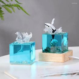 Decorative Figurines Unique Handmade Ocean Whale Resin Sculpture Lamp Desktop Ornament Perfect Birthday Gift For Students Adults