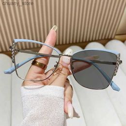 Sunglasses Fashion Cat Eye Glasses Ultra-light Glasses Frame Retro Photochromic Eyeglasses Anti-blue Light Eyewear Metal Color-changing Y240416