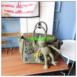 Bk Totes Trusted Luxury Cloth Handbag Frog Doll Bag Hand-painted Military Cloth Bag Fan Same Style Concave Shape Handbag Shoulder Bag have logo HB13UV