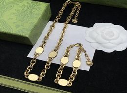 Fashion Designer Letter Bracelet Chain for Woman Gift Set 18k Gold Plated Necklace Earrings Jewelry Supply2965921