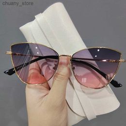 Sunglasses KAMMPT Vintage Cat Eye Frame Sunglasses Women 2022 Luxury Brand Designer Fashion Female Eyewear Retro Trendy Sun Shades for Lady Y240416