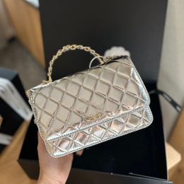 Woc Handle Logo Luxury Handbag Designer Bag Womens Shoulder Bag Leather Diamond Gold Hardware Metal Cc Buckle Matelasse Chain Crossbody Bag Makeup Bag Card Bags 19cm