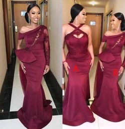 2022 Dark Red Burgundy Mermaid Bridesmaid Dresses Two Different Style South African Wedding Guest Evening Party Gowns Maid of Hono5557868