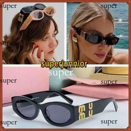 Miui Sunglasses Designer Sunglasses Fashion Glasses Oval Frame High Quality Sunglass Womens Anti-Radiation Polarised Lenses Mens Retro Luxury Eyeglasses 852