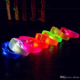 Music Activated Sound Control Led Toys Flashing Bracelet Light Up Bangle Wristband Club Party Bar Cheer Luminous Hand Ring Glow St4620284