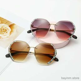 Sunglasses Vintage Round Sunglasses Women Fashion Rimless Glasses Retro Pink Gradient Sun Glasses Women UV400 Shades Oculos