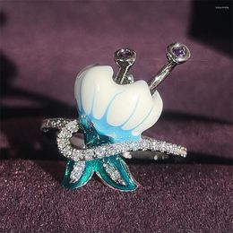 Cluster Rings 2024 Trendy Blue Color Flower Ring Fashion For Girl Lovers Love Valentine's Day Gift Jewelry Wholesale R5937