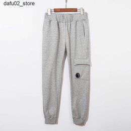 Pantaloni da uomo pantaloni da uomo jogger allungare pantaloni della tuta tascabile 2023 tendenza in stile britannico cerniera esterna sport casual high street pantaloni cp q240417