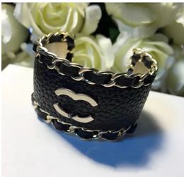 Luxury Designer Bangle Opening Chanells Bracelets Jewellery Women Woman Charm Bracelet man Letter C Logo Gold cuff Gift 9072