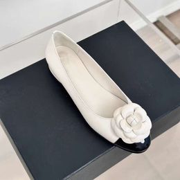 Spring New Xiaoxiangfeng Camellia Lambskin French Style Flower Fine Heel Comfortable and Versatile Women's Shoes