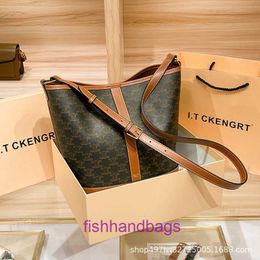 Factory Outlet Wholesale selinss Tote bags for sale Genuine Leather Bucket Bag New Commuter Presbyopia Luxury and Unique With Original Logo EOP5