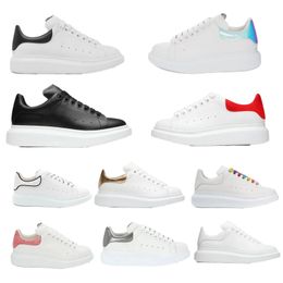 Piattaforma Sneaker Sneakers Scarpe da designer Uomini Donne allenatori in pelle scamosciata Casaul Casaul Outdoor Chaussure Luxe Sport Women Scarpe dimensioni 36-45 Sh043