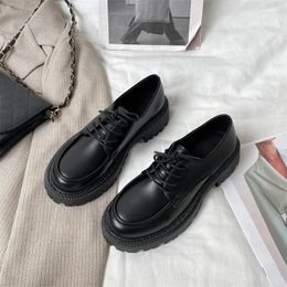 Dress Shoes Platform Japanned Leather&matte Lace-up Oxfords Women British Daisy Low-top Sneakers Creepers Round Toe Daddy Woman