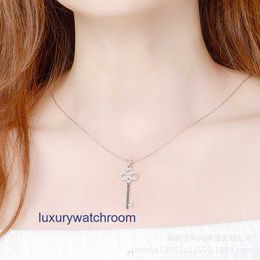 Enkel lyx Tiffenny Brand Pendant Necklace Beauty 24K Gold Jewelry Collar 18K Chain PT950 AU750