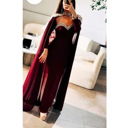 Bury Evening Elegant Dresses Long Arabic With High Neck Cape Crsyatsl -paljetter Pärlad älskling mantel Sexig formell OCN -klänning för kvinnor